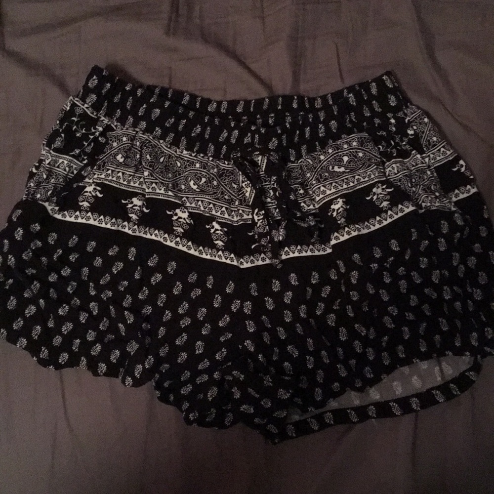 Comfy pattern shorts